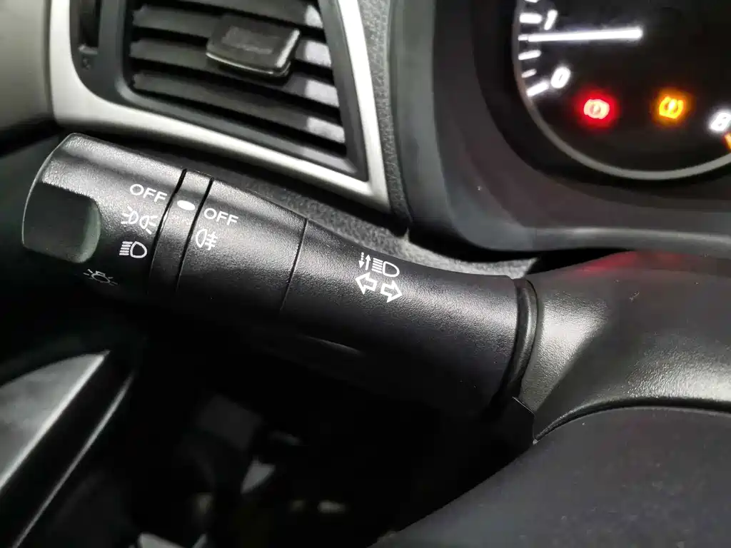 Nissan Sylphy 2019 — фото 17
