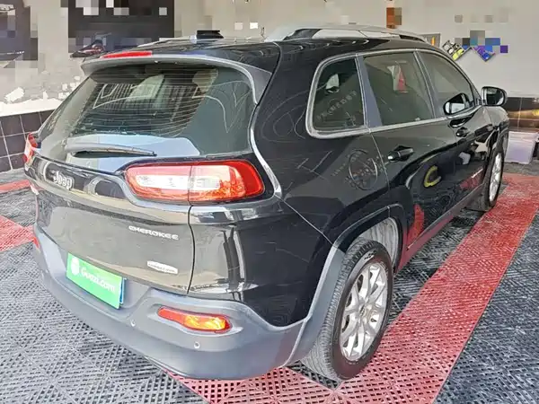 Jeep Cherokee 2016