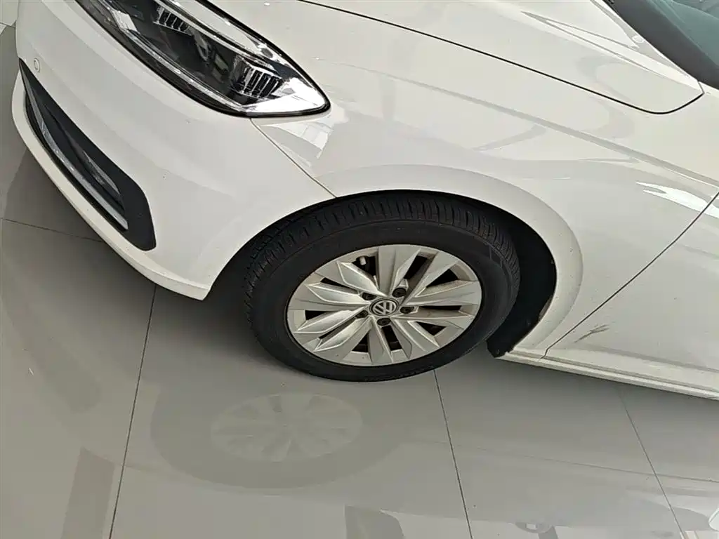 Volkswagen Lavida 2019 — фото 23