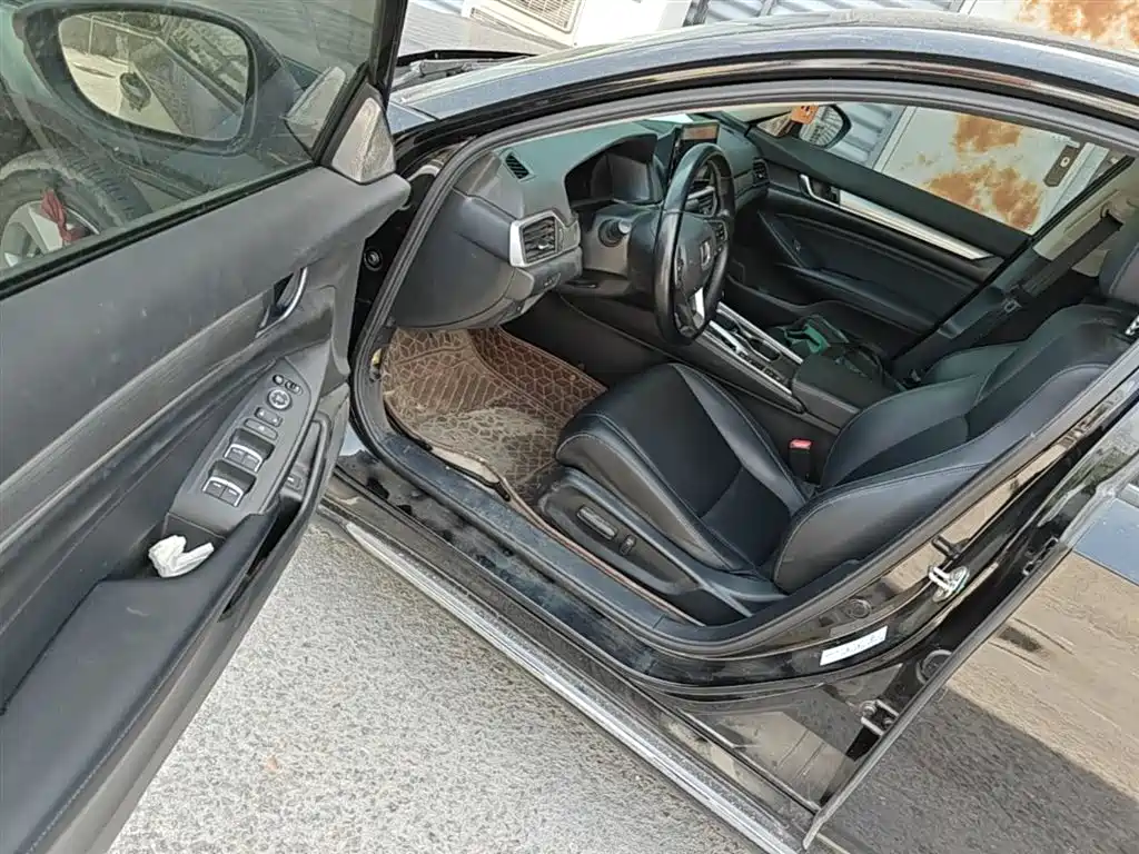 Honda Accord 2021 — фото 16