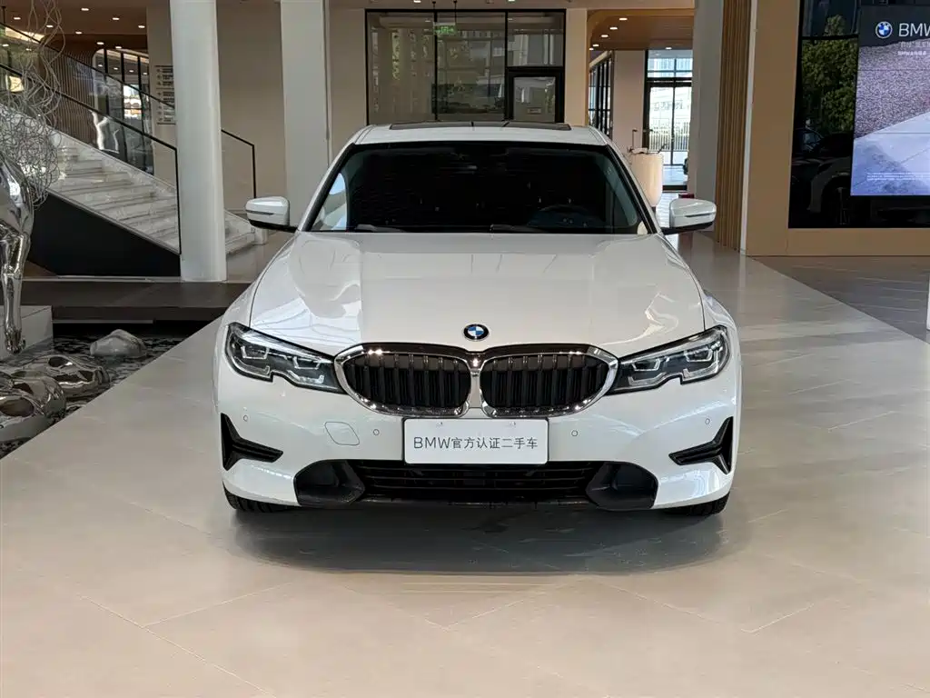 BMW 3 Series 2021 — фото 15