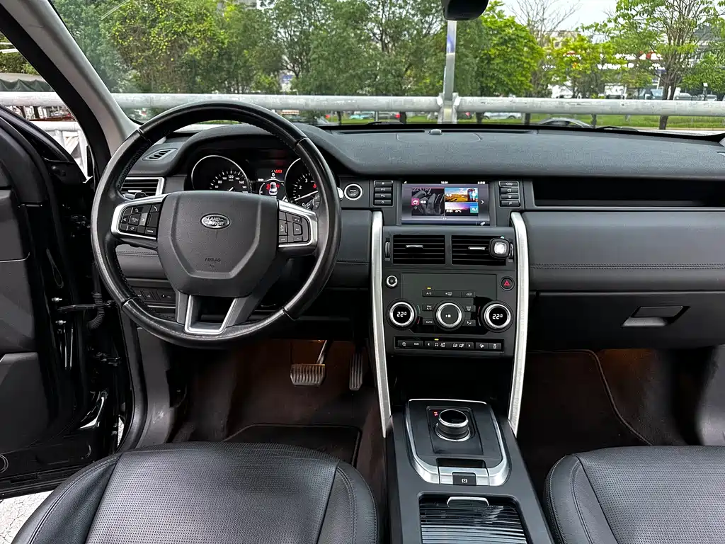 Land Rover Discovery Sport 2018 — фото 9
