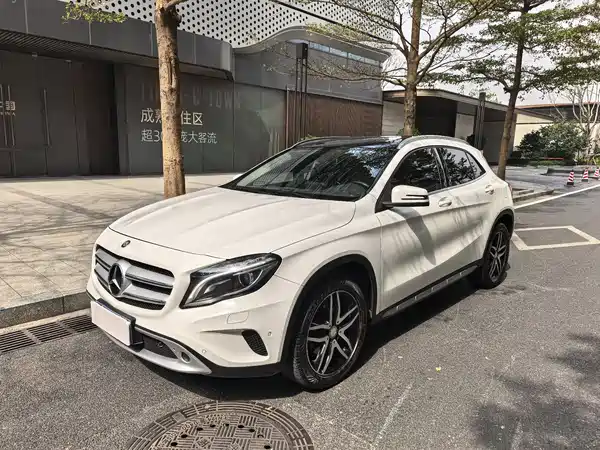 Mercedes-Benz GLA 2016
