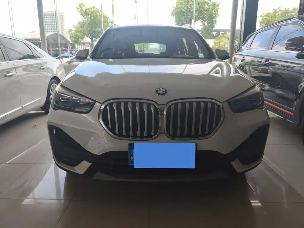 BMW X1 2023 — фото 1