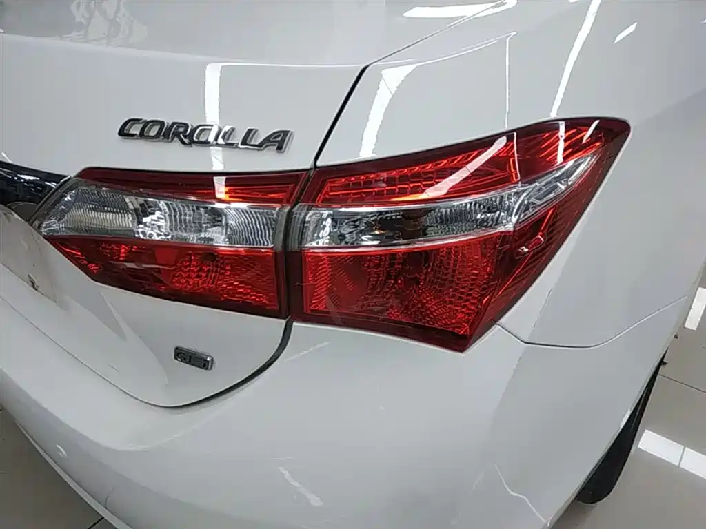 Toyota Corolla 2015 — фото 8