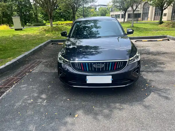Geely Emgrand 2023