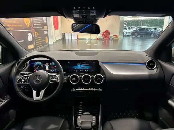 Mercedes-Benz GLA 2023