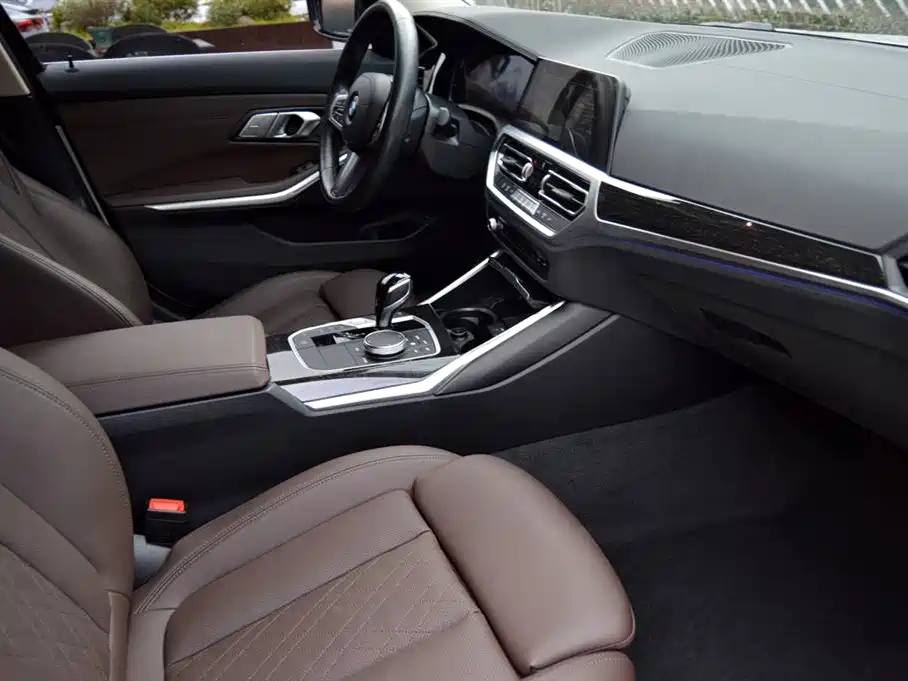 BMW 3 Series 2022 — фото 15