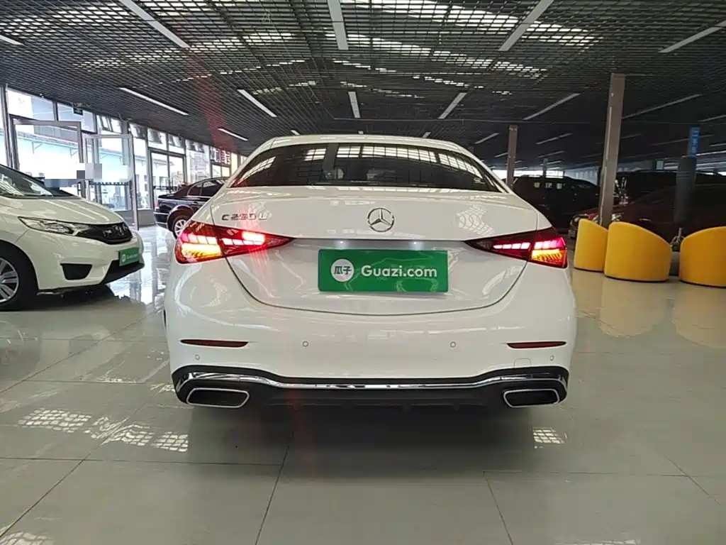 Mercedes-Benz C-Class 2025