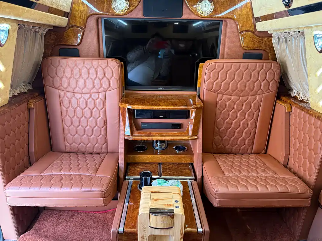 Cadillac Escalade 2019 — фото 11