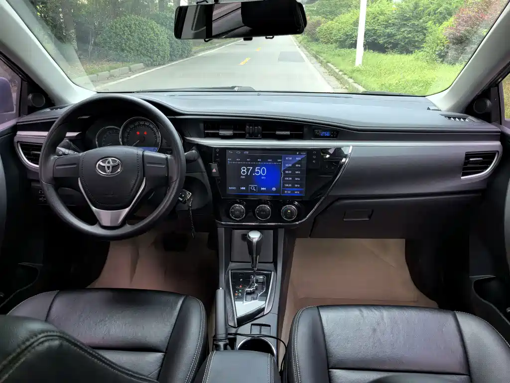Toyota Corolla 2016 — фото 11