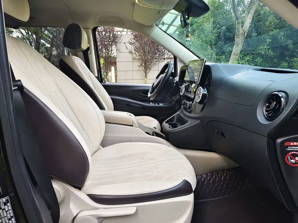 Mercedes-Benz Vito 2022 — фото 11