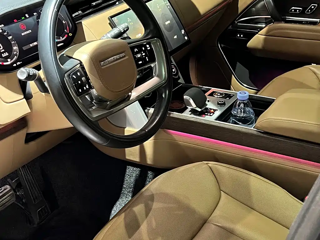 Land Rover Range Rover 2023 — фото 12