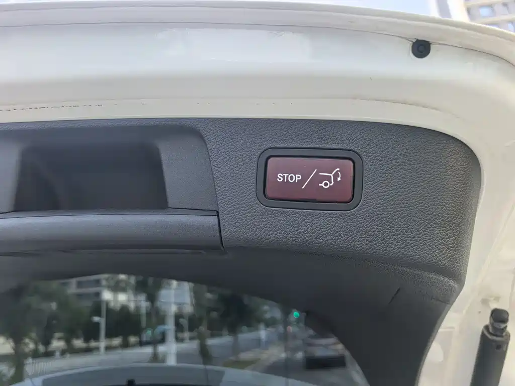 Mercedes-Benz GLA 2017 — фото 16