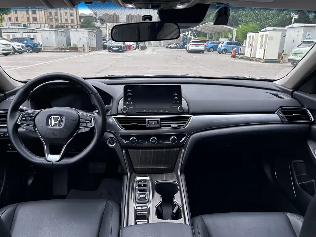 Honda Accord 2018 — фото 6