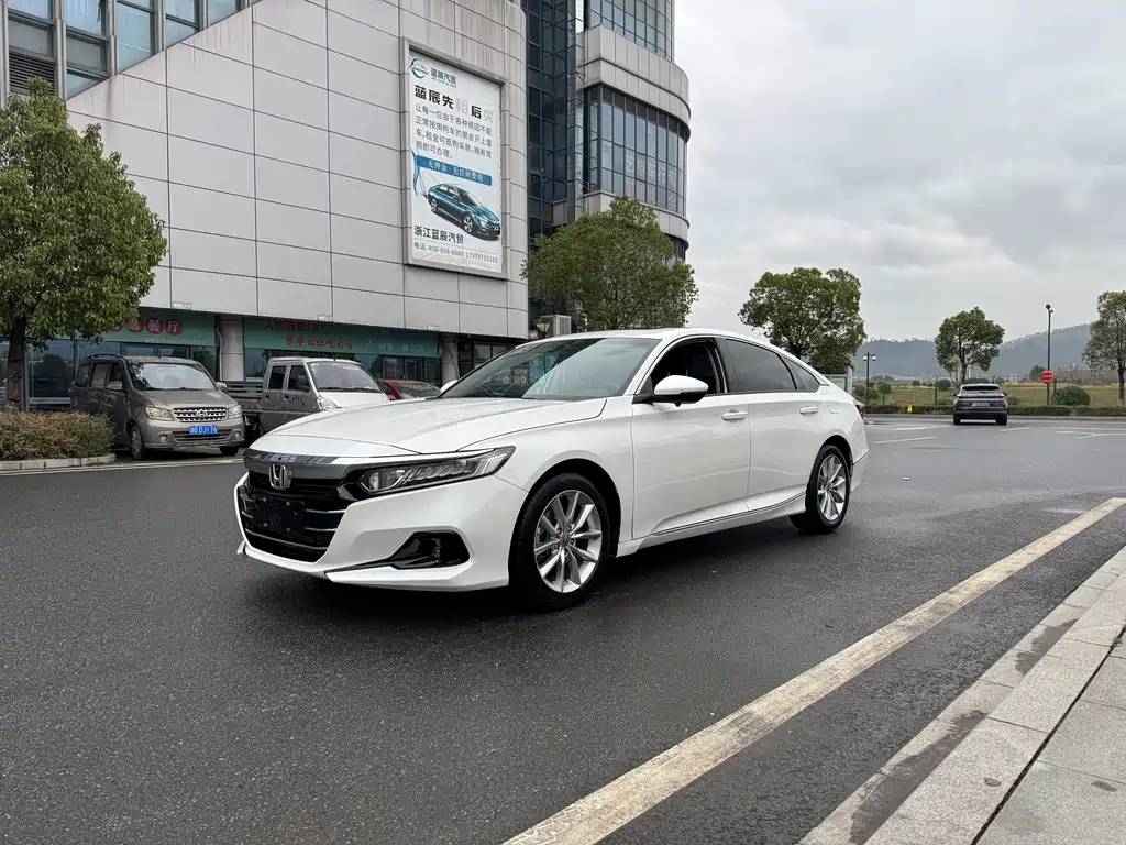Honda Accord 2023 — фото 1