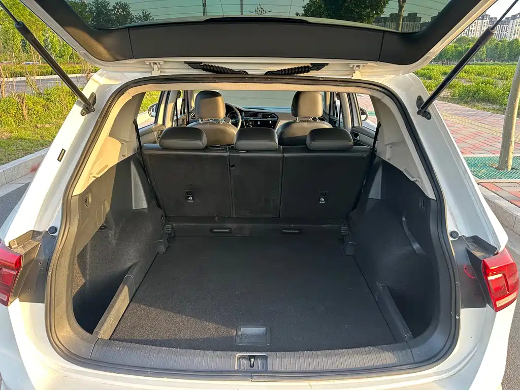 Volkswagen Tiguan L 2019 — фото 16