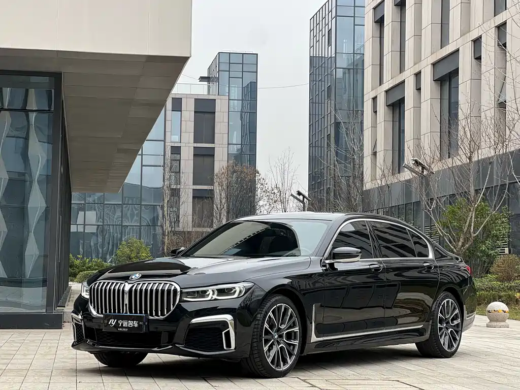 BMW 7 Series 2020 — фото 1