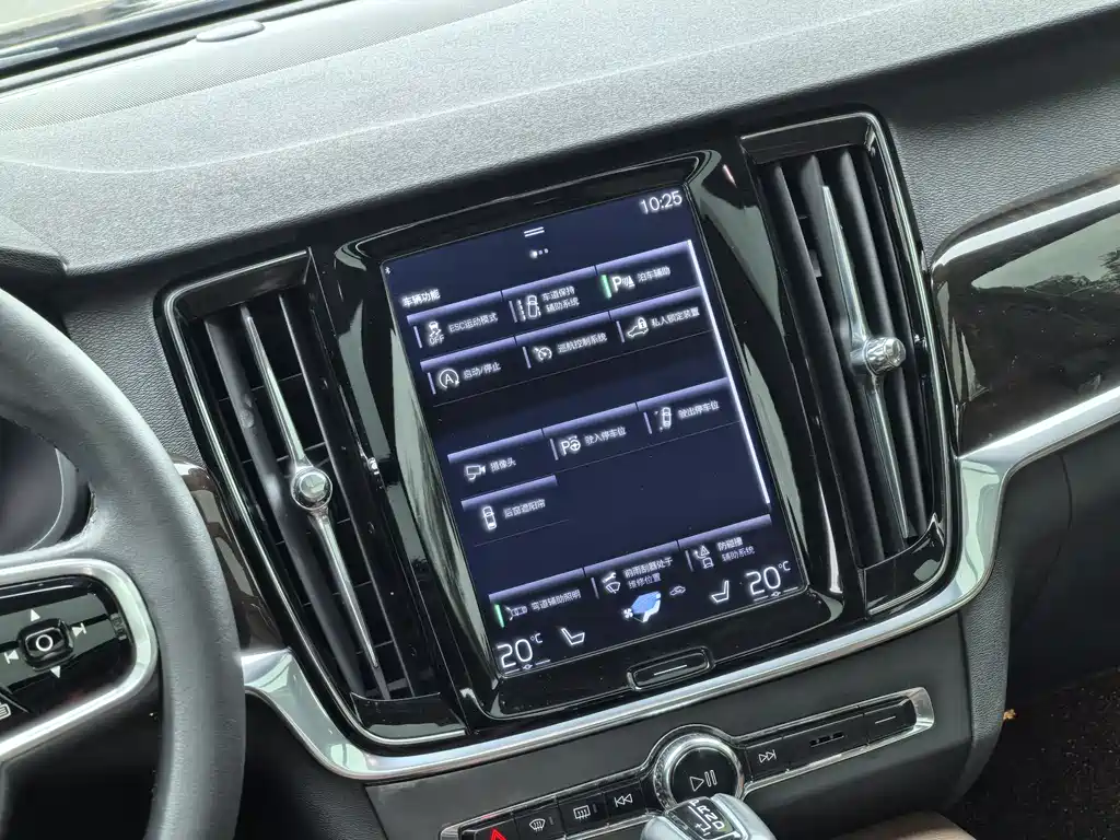 Volvo S90 2017 — фото 12