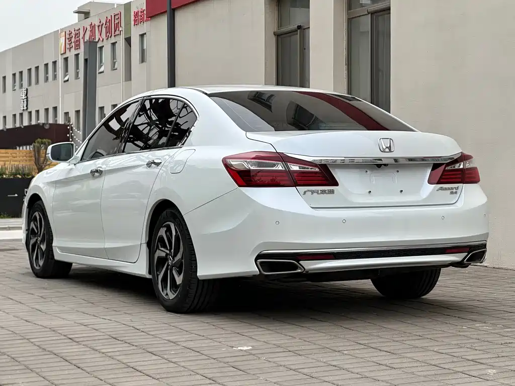 Honda Accord 2016 — фото 4