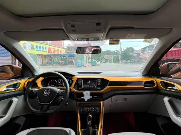 Volkswagen T-Cross 2019