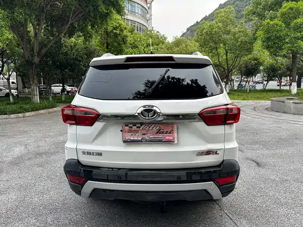 BAIC Huansu S3 2016