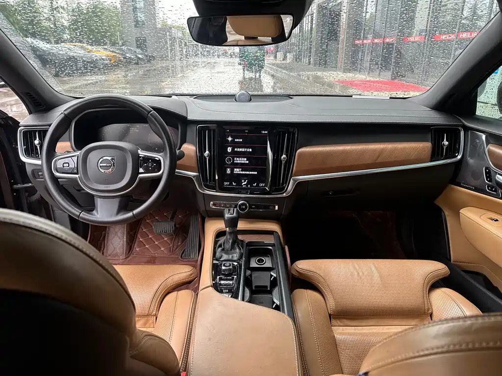 Volvo S90 2018 — фото 9