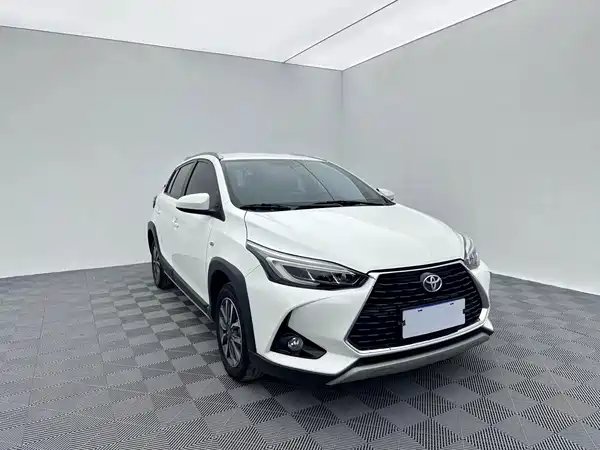 Toyota Yaris L 2022