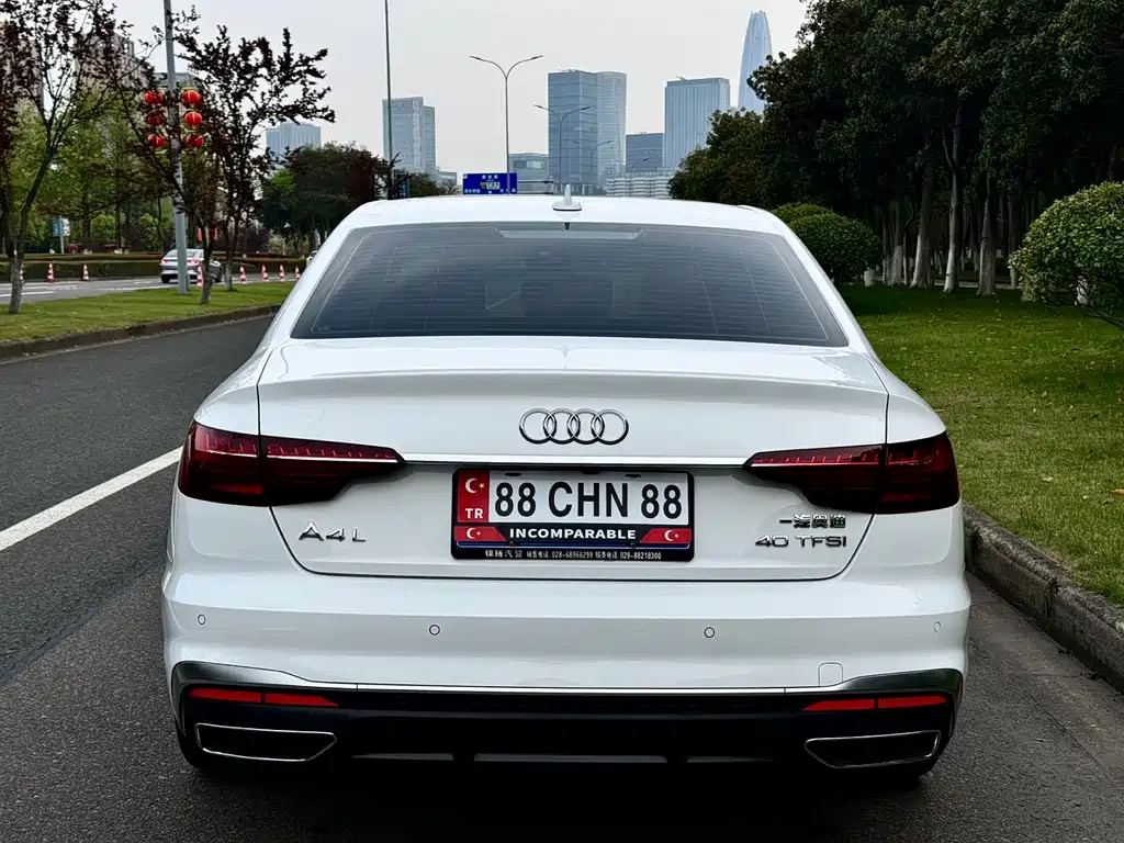 Audi A4L 2021 — фото 11