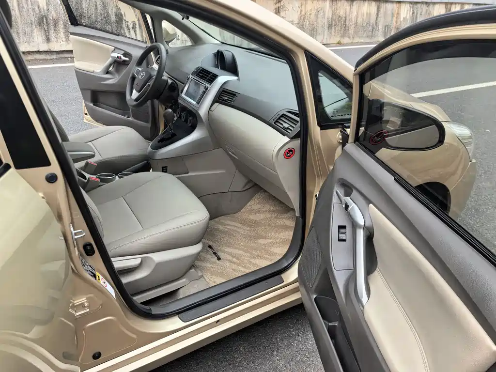 Toyota Verso 2014