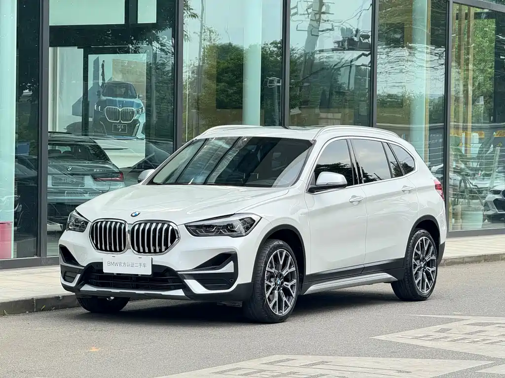 BMW X1 2022 — фото 1