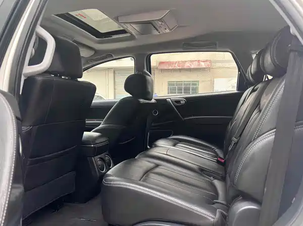 Luxgen Da7 SUV 2015