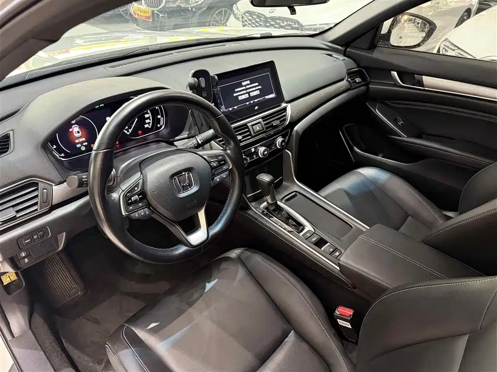 Honda Inspire 2022 — фото 11