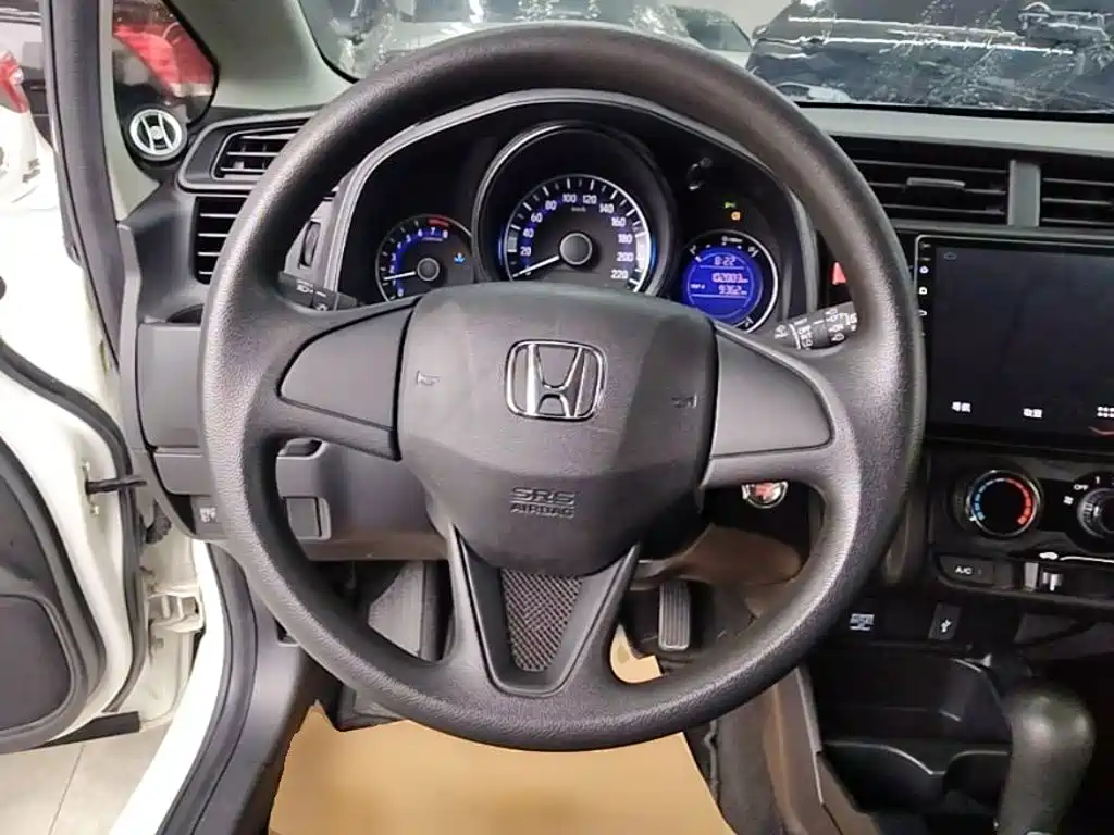 Honda Fit 2018 — фото 11