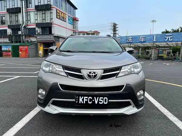 Toyota RAV4 2015