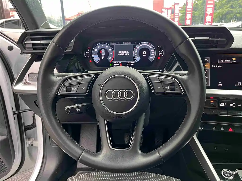 Audi A3 2021 — фото 10