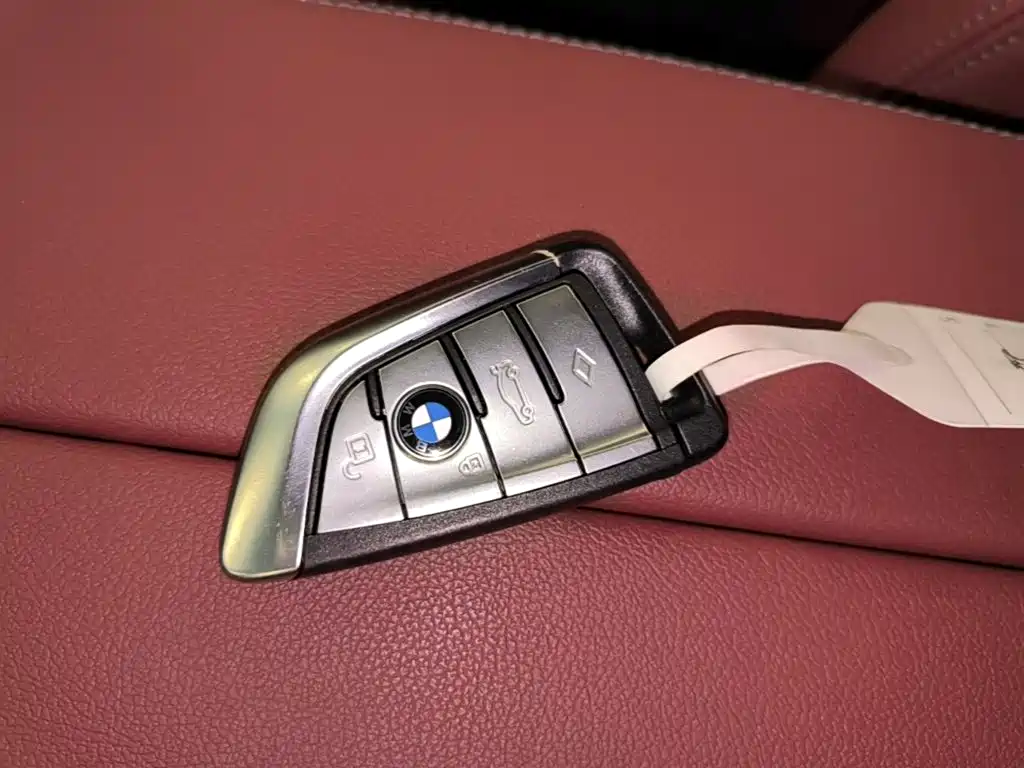 BMW 5 Series 2023 — фото 9
