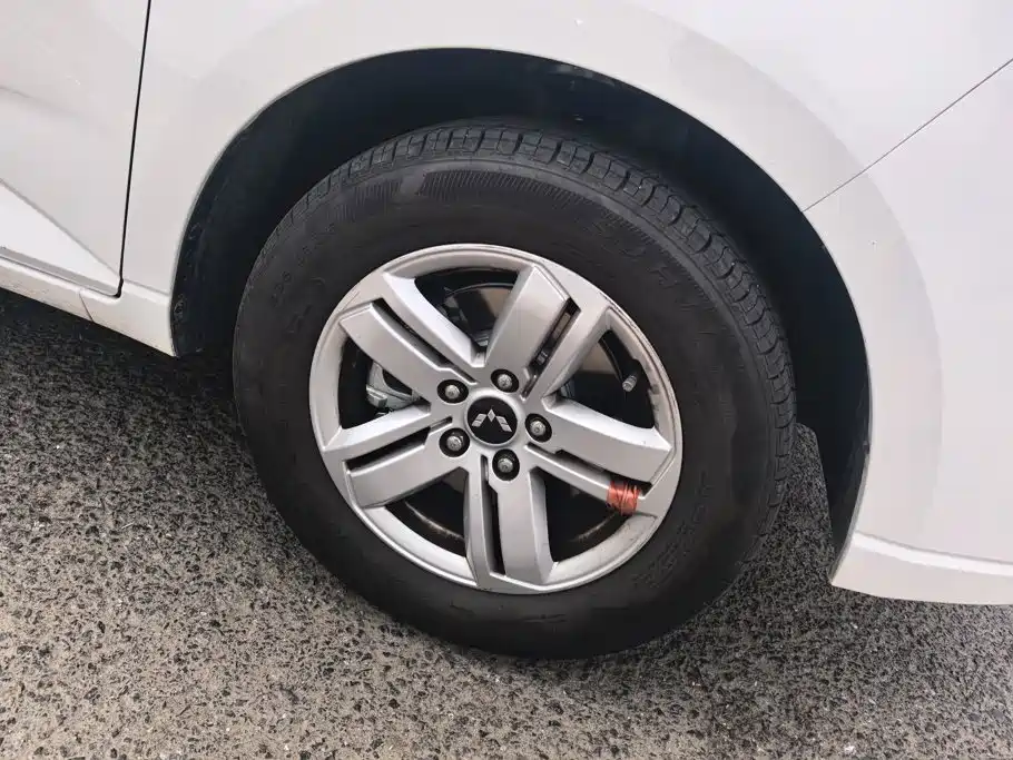 Wuling Hongguang PLUS 2023