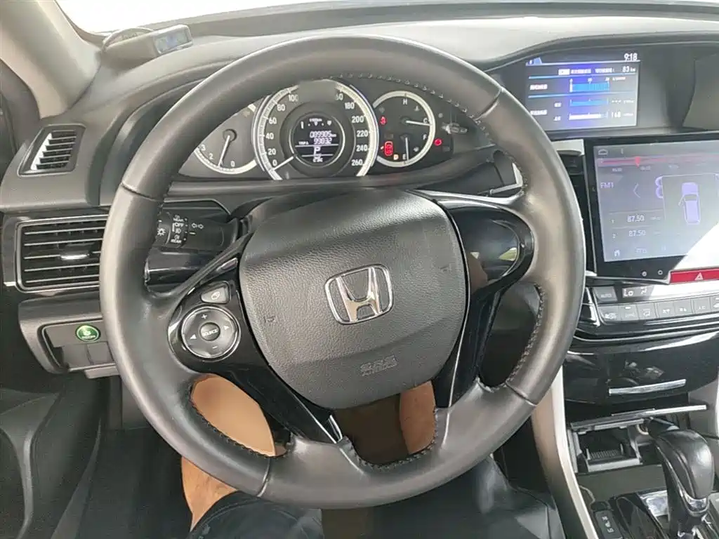 Honda Accord 2017 — фото 11