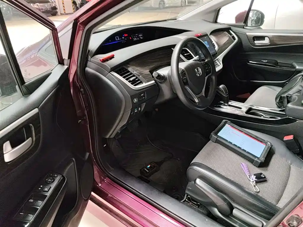 Honda Jade 2018 — фото 15