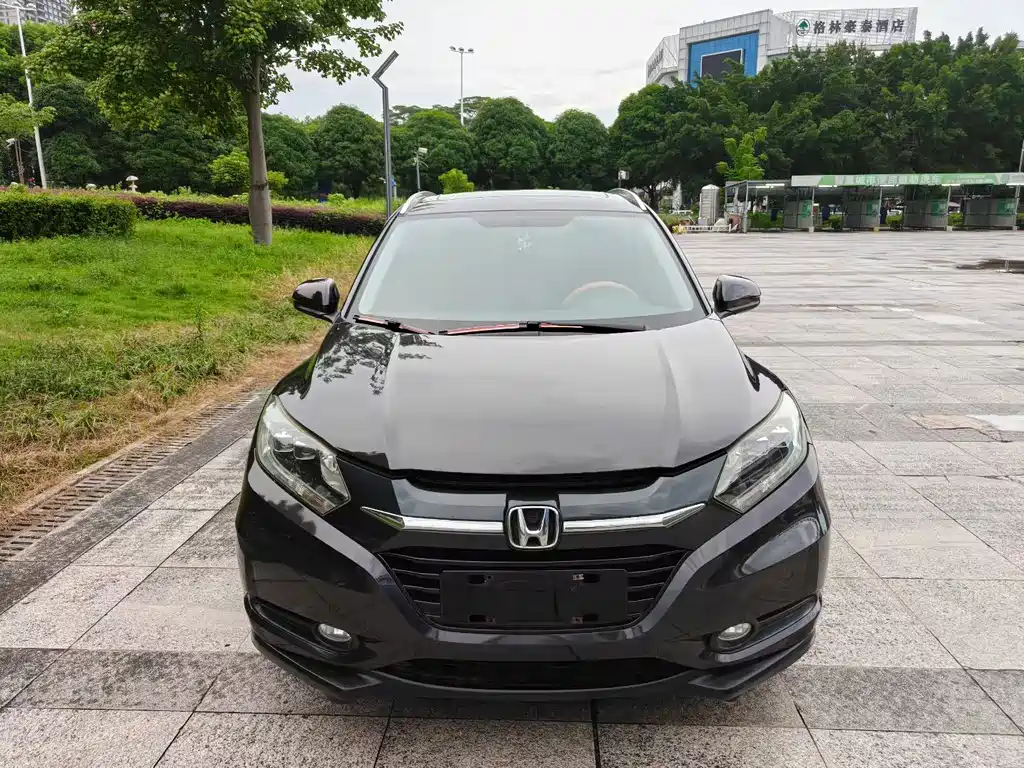 Honda Vezel 2015