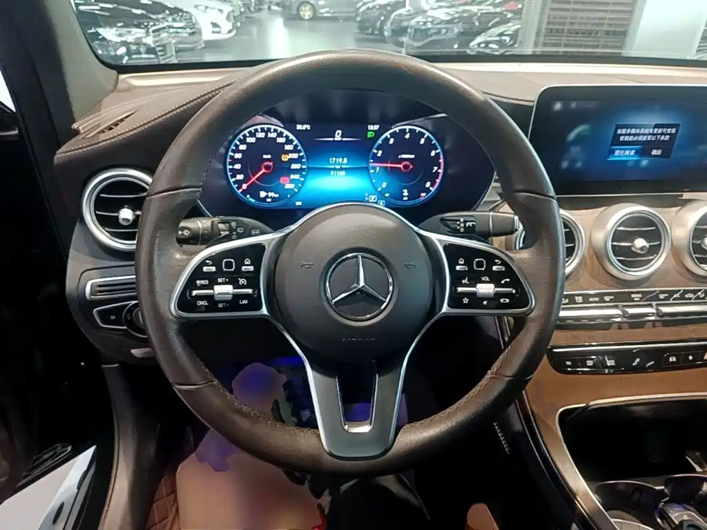 Mercedes-Benz GLC 2021 — фото 11