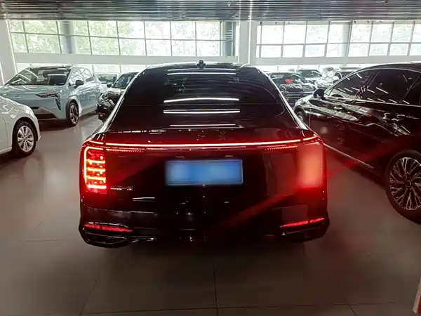Hongqi H9 2025