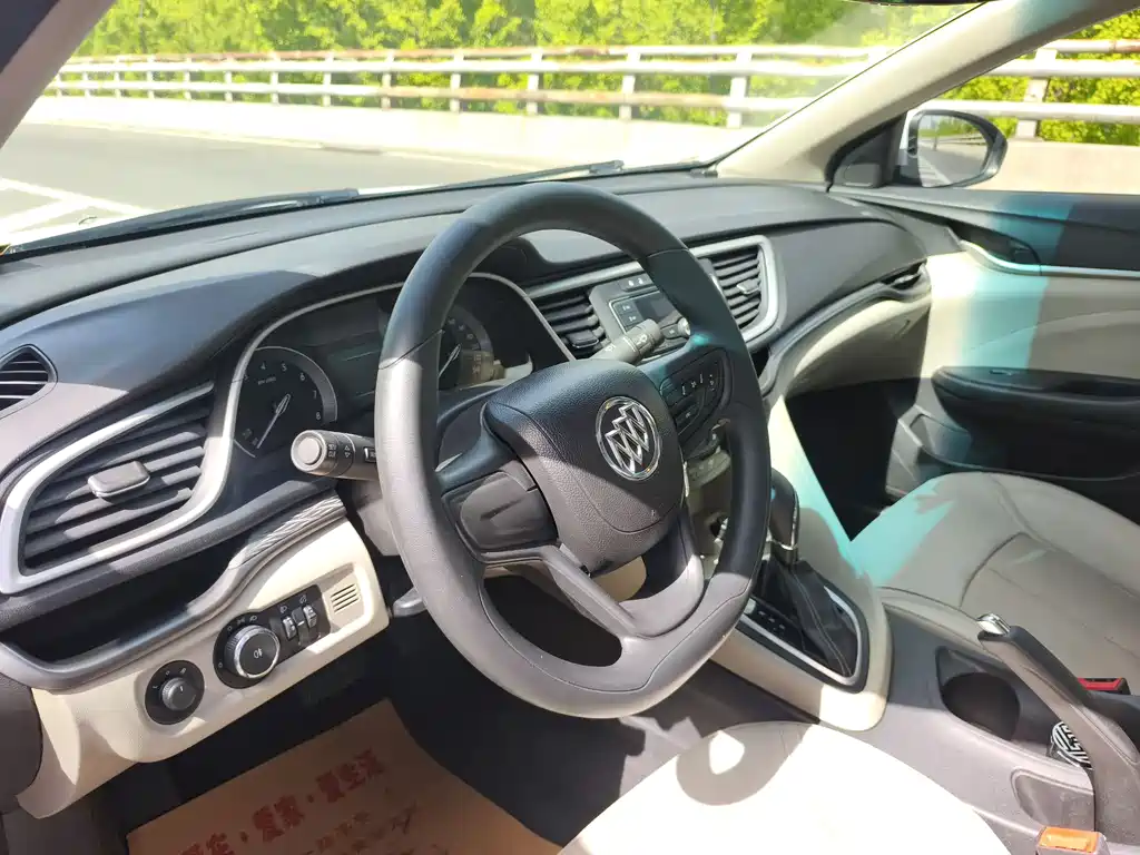 Buick Excelle 2016 — фото 15