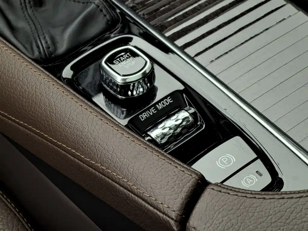 Volvo S90 2017 — фото 15