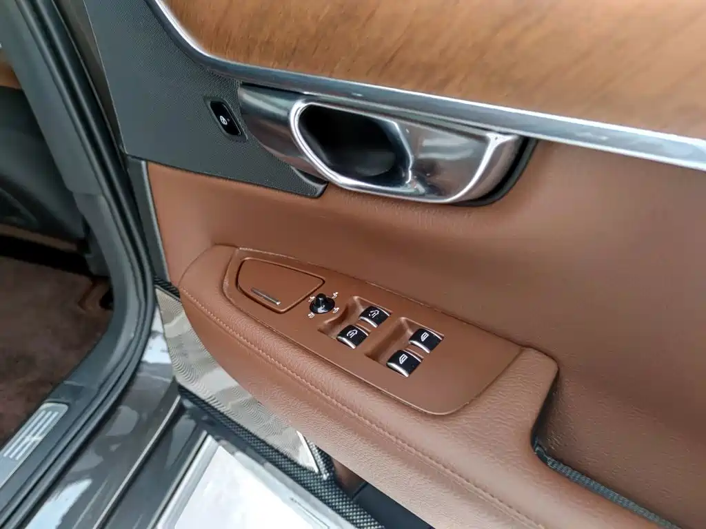 Volvo S90 2021 — фото 17