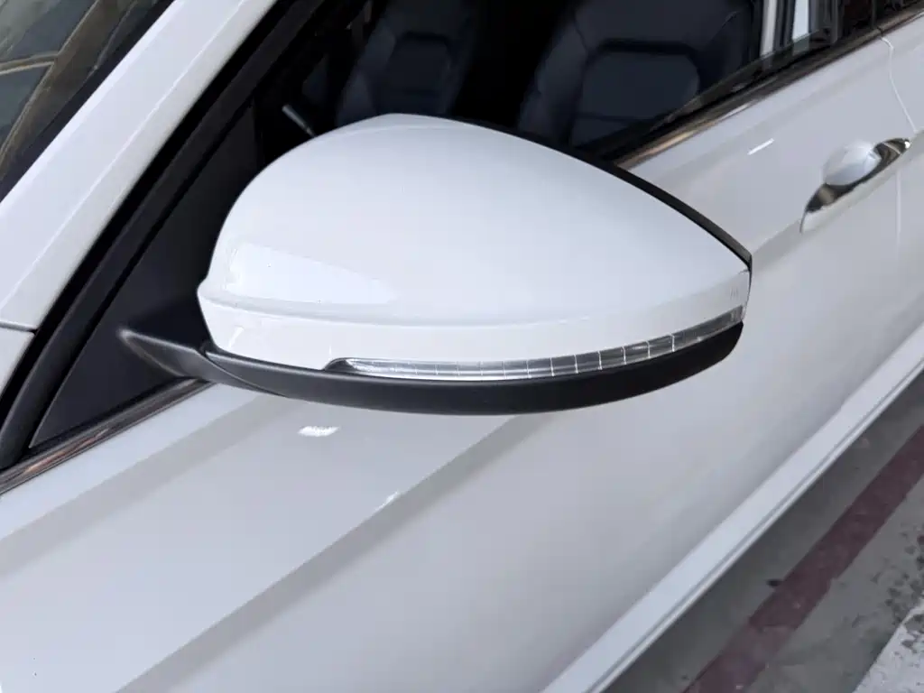 Volkswagen Sagitar 2021
