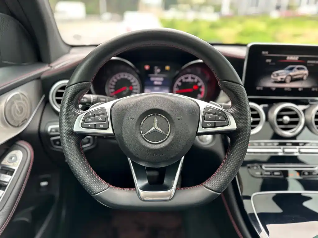 Mercedes-Benz GLC AMG 2017 — фото 14