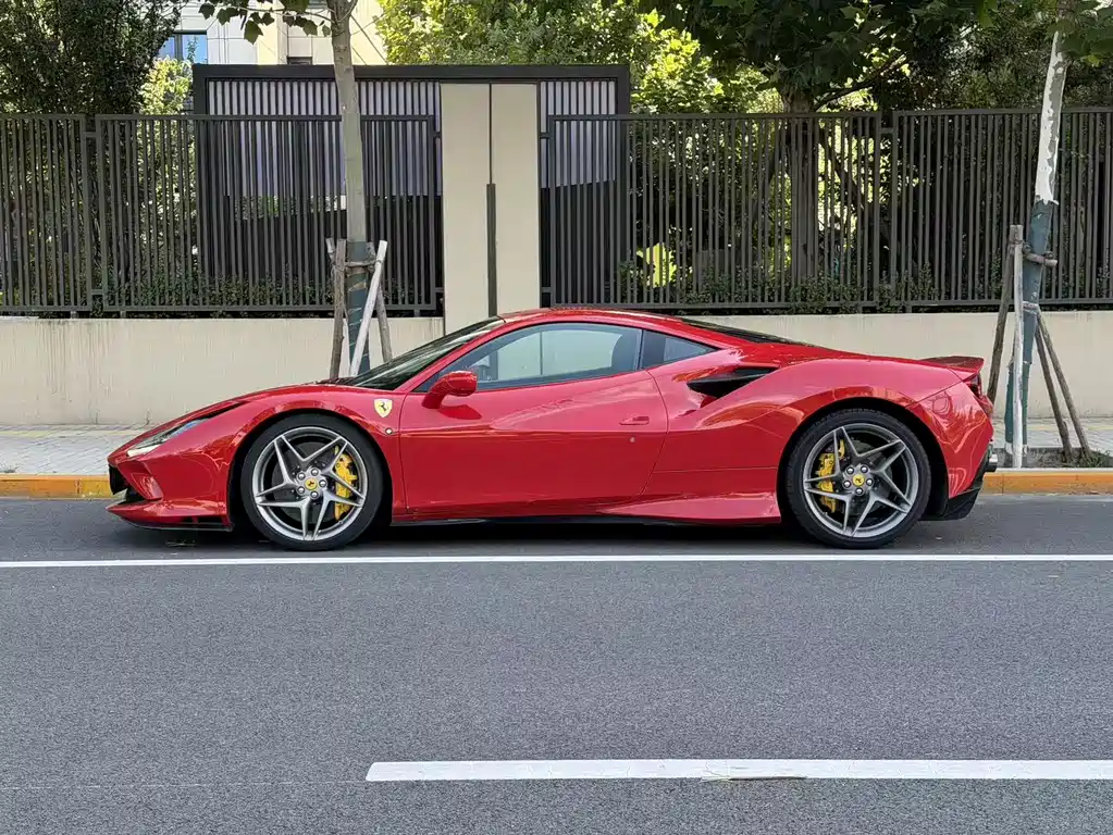 Ferrari F8 2021 — фото 5