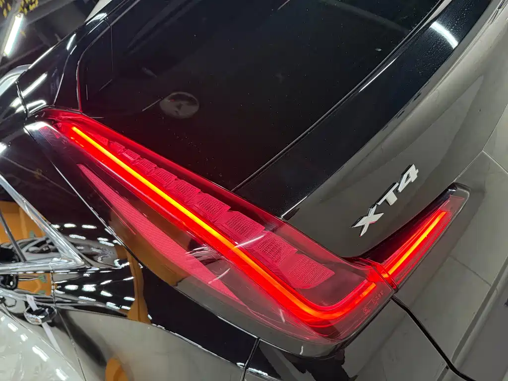 Cadillac XT4 2021 — фото 17